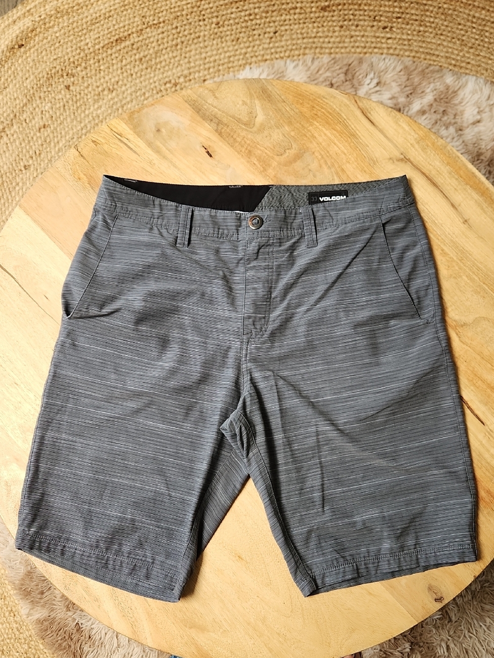 Volcom Mens Gray Shorts 33